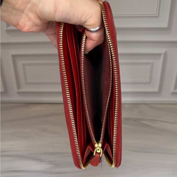 Prada Saffiano Red Zip-Around Long Wallet – Very Good Condition - Picture 15 of 15